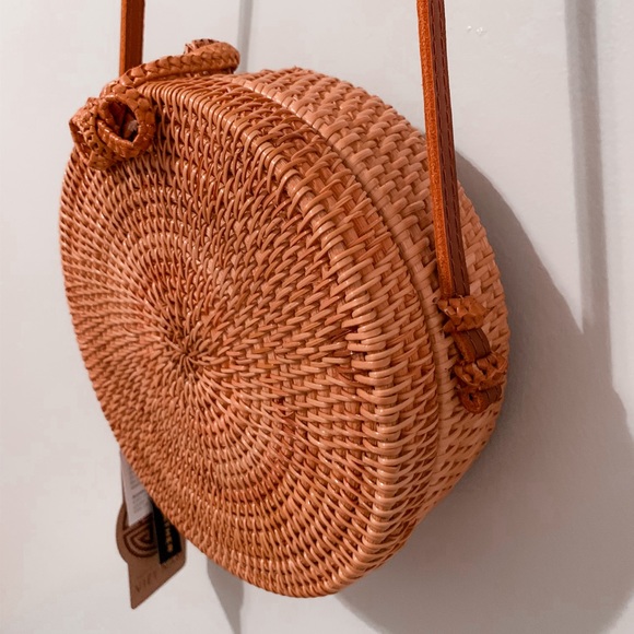 Round Rattan Crossbody Bag - Picture 3 of 6